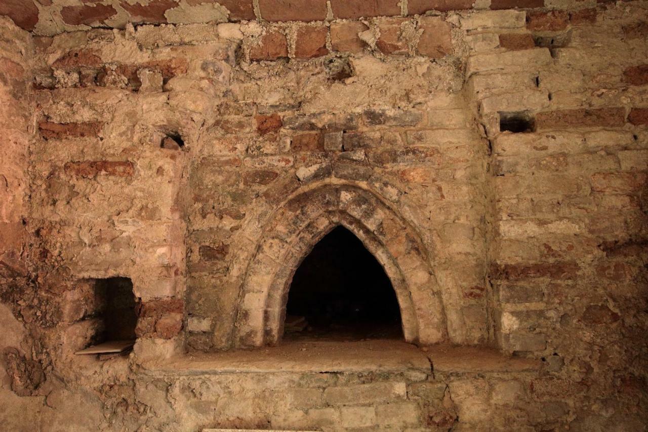 אפרטהוטל קוסטיליולה ד'אסטי La Rocca Di Efisio מראה חיצוני תמונה