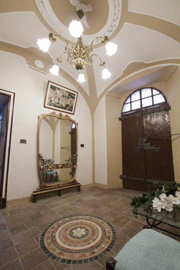 אפרטהוטל קוסטיליולה ד'אסטי La Rocca Di Efisio מראה חיצוני תמונה